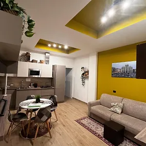  Apartamento Nel Quartiere Bayres Completamente Rinnovata Italia