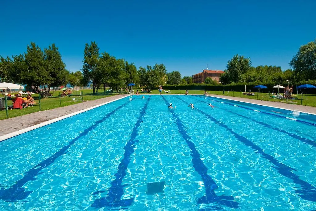 Campeggio Del Garda Peschiera del Garda 4*,  Italy