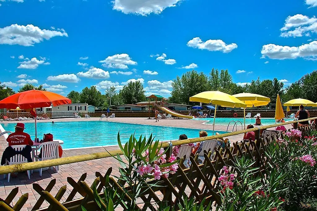 **** Holiday park Campeggio Del Garda Peschiera del Garda Italy